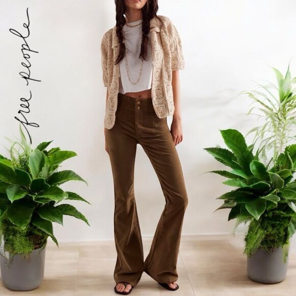 Free People Jayde Seamed Corduroy Flare Pants Jeans in the Size 32 in Fir Green - Picture 12 of 16